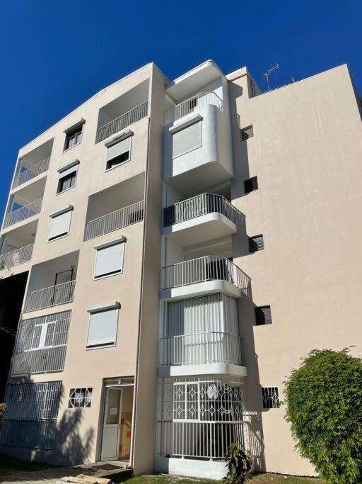 T2 Avec Parking - Entierement Climatise - Chez Elo Apartment Schoelcher Bagian luar foto
